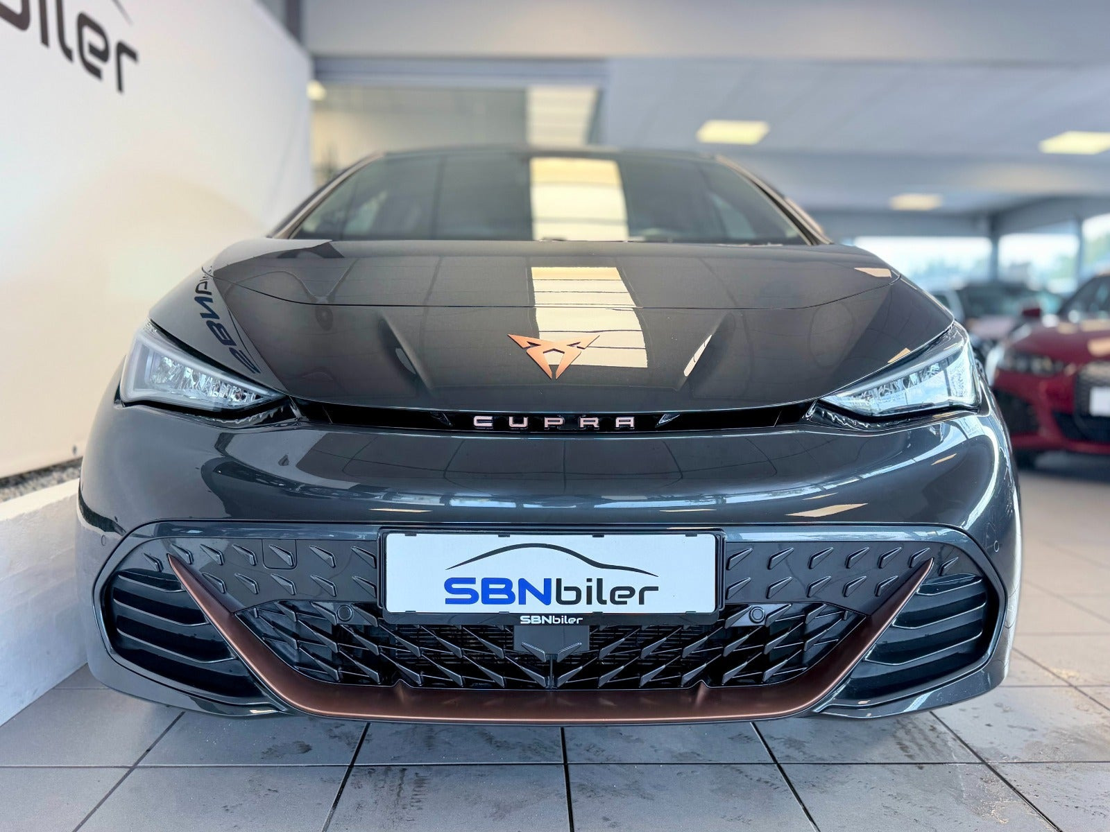 Grå Cupra Born fra 2023