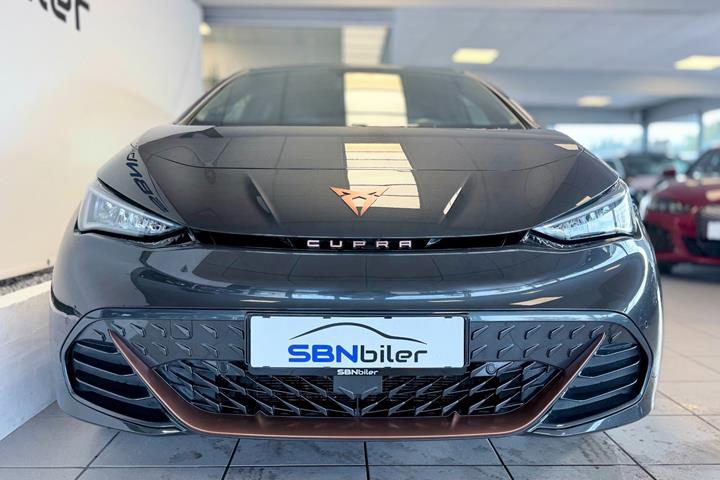 Grå Cupra Born fra 2023