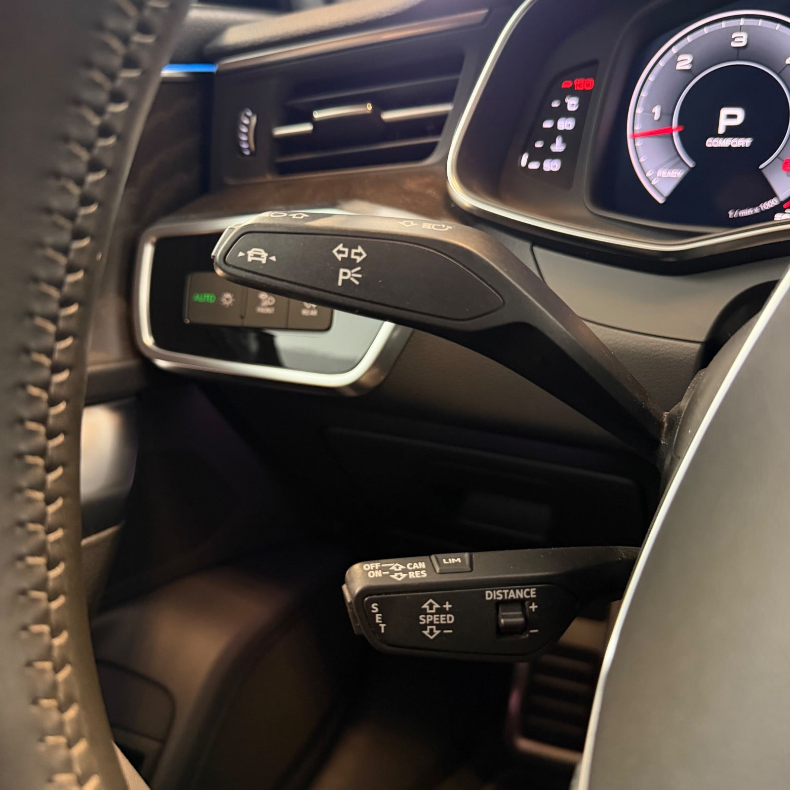 Grå Audi A6 fra 2018