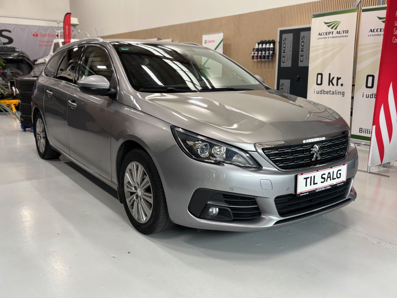 Peugeot 308 1,6 BlueHDi 120 Allure Sky SW