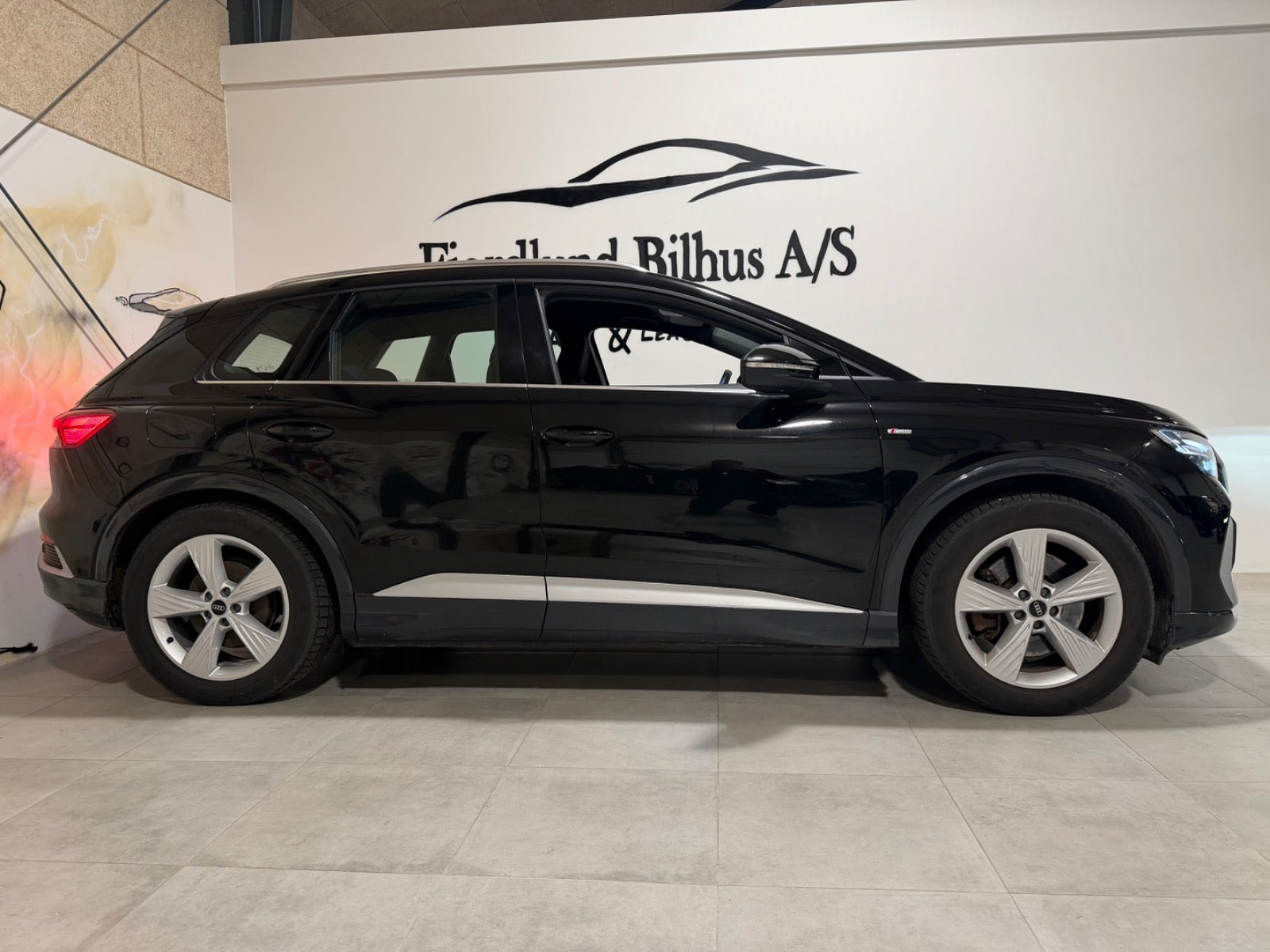 Sort Audi Q4 e-tron fra 2022