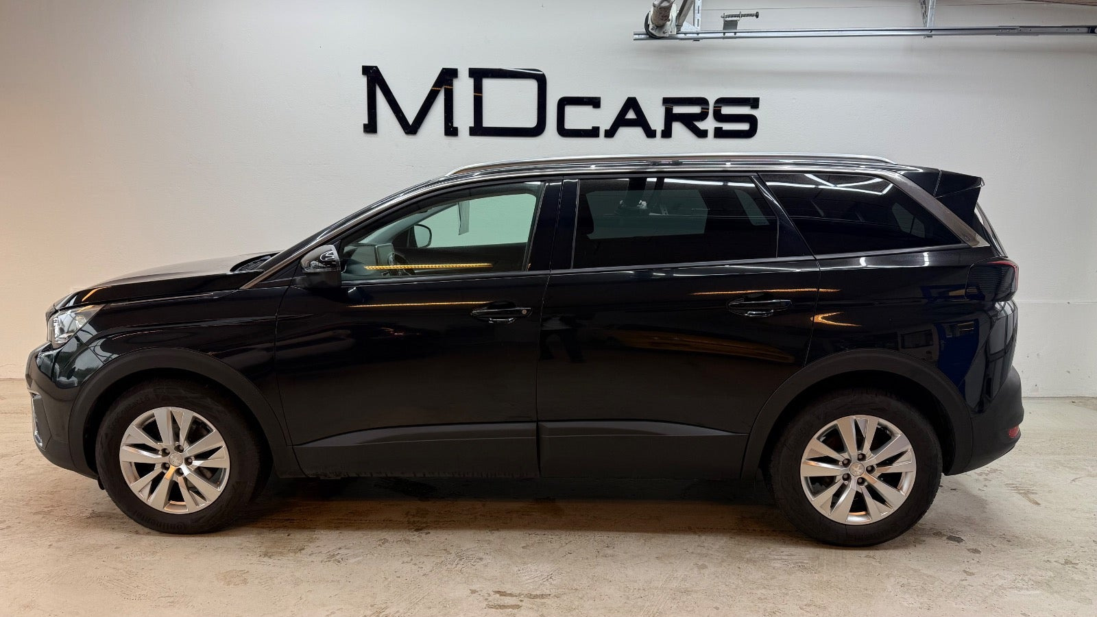 Sort Peugeot 5008 fra 2018