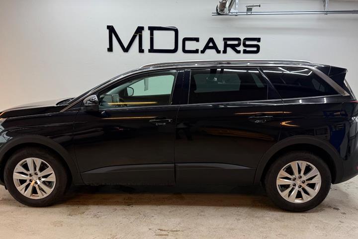 Sort Peugeot 5008 fra 2018