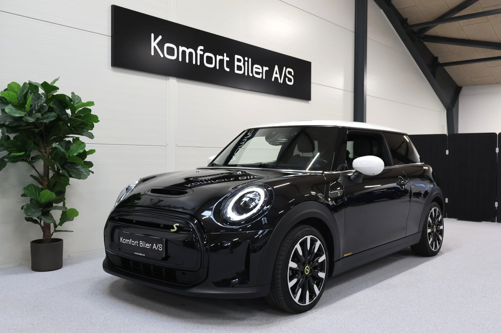 Mini Cooper SE Classic Trim