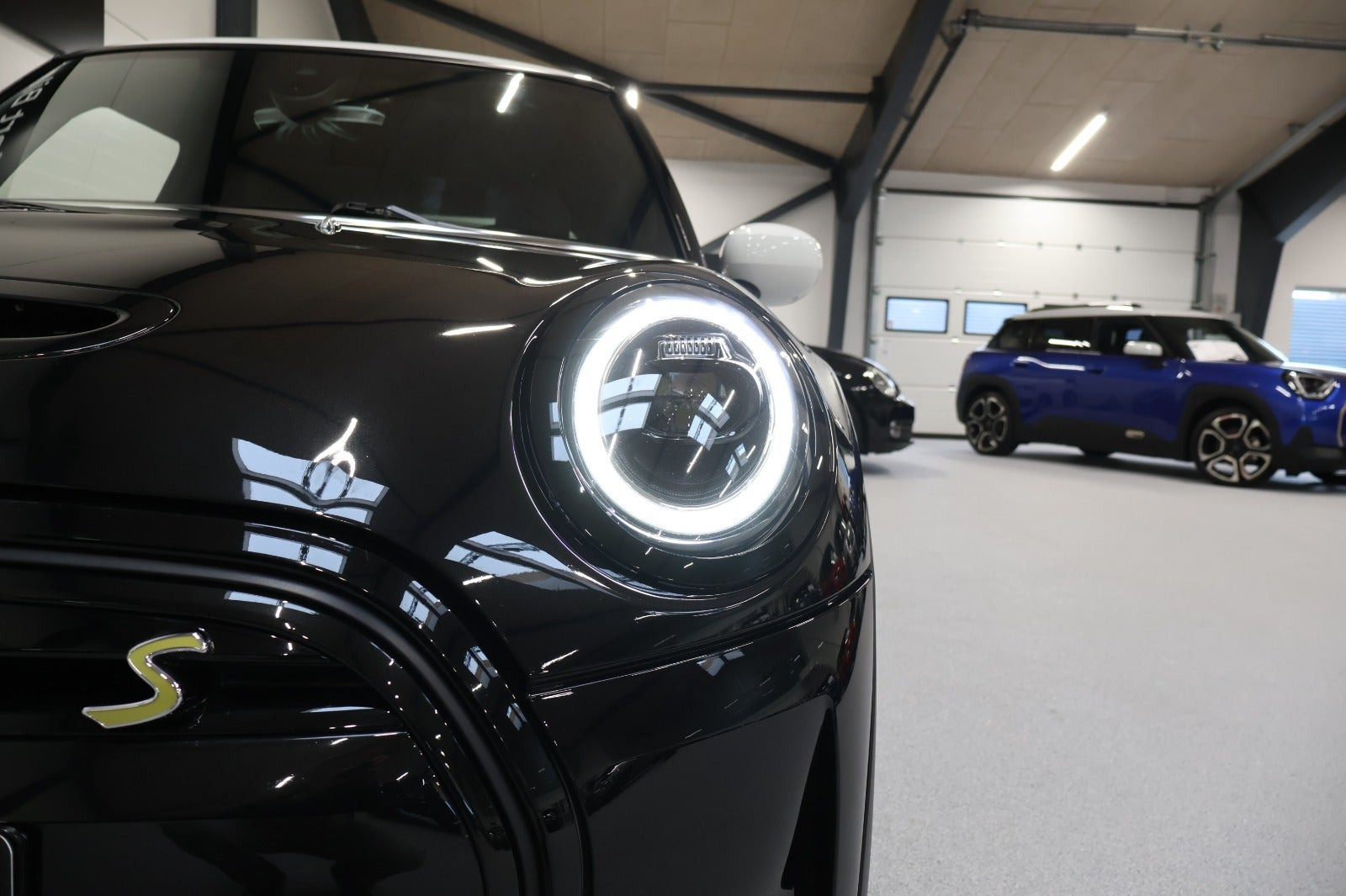 Sort Mini Cooper SE fra 2022