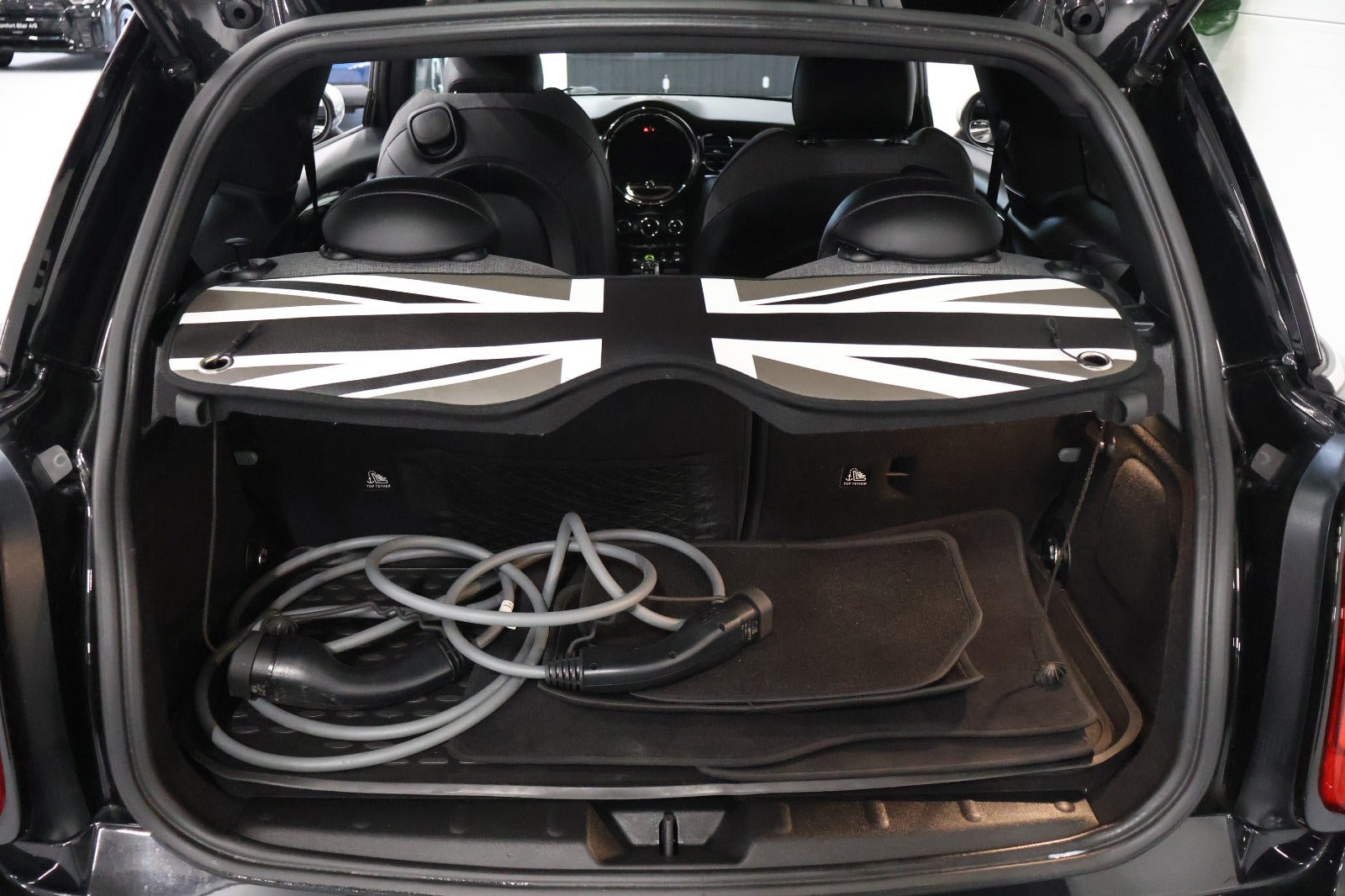 Sort Mini Cooper SE fra 2022