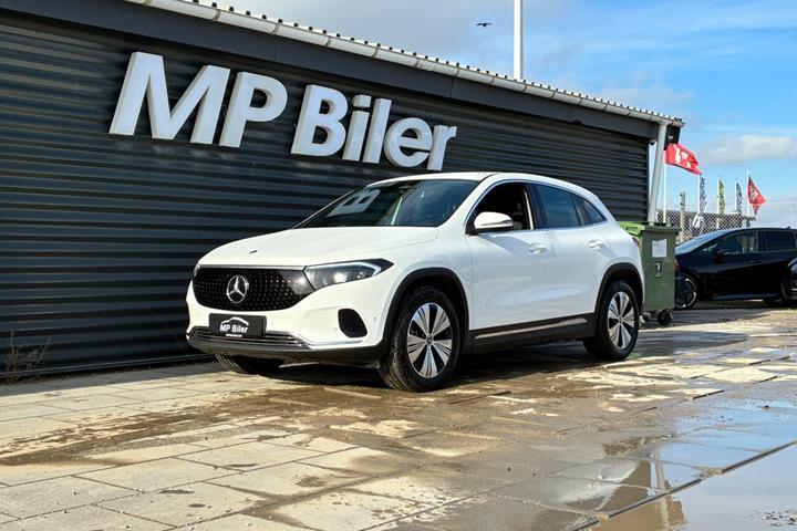 Hvid Mercedes EQA250+ fra 2024