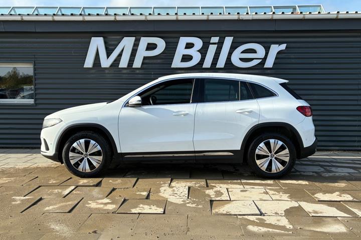 Hvid Mercedes EQA250+ fra 2024