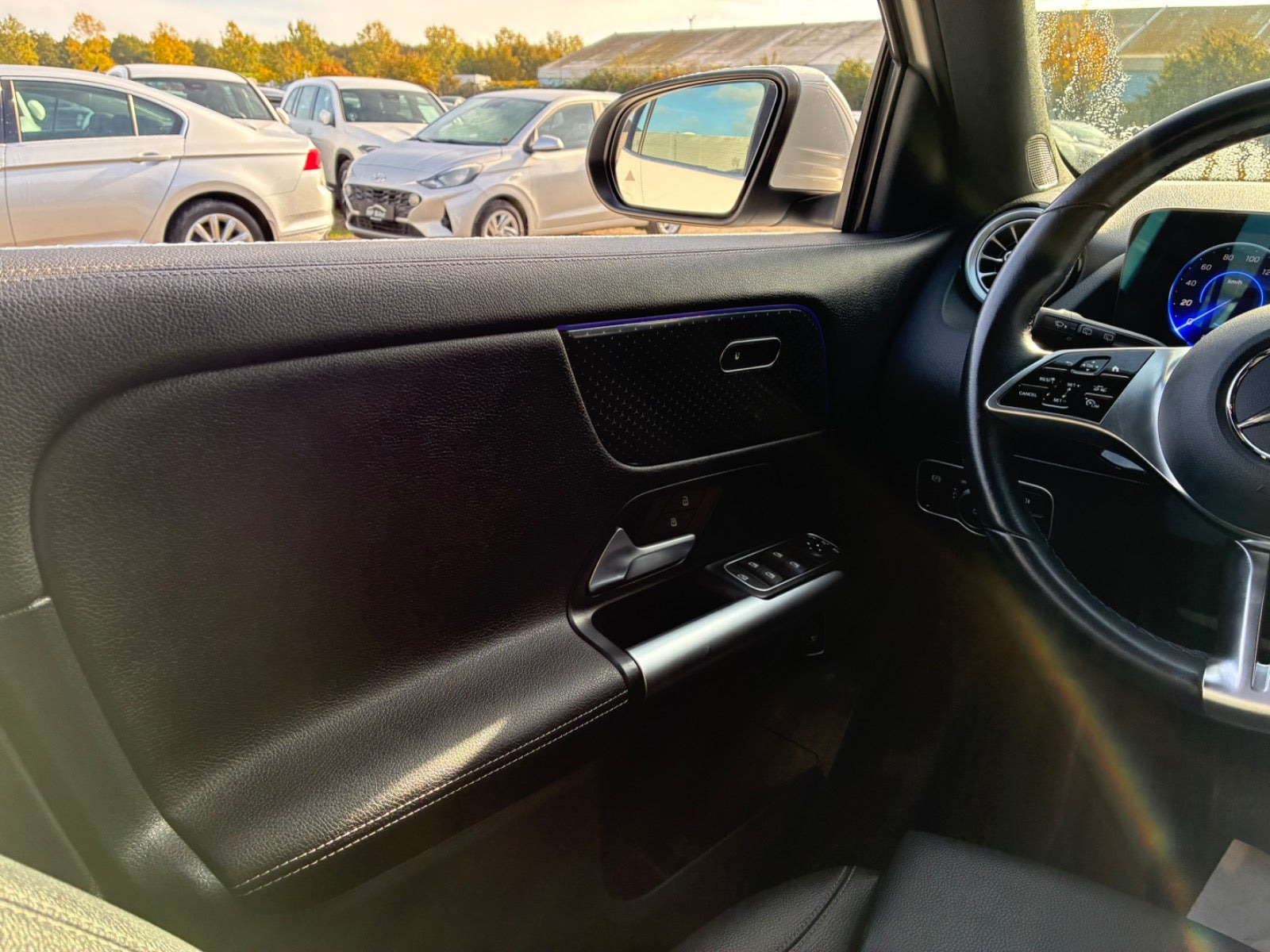 Hvid Mercedes EQA250+ fra 2024