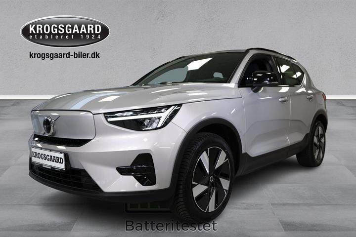 Sølv Volvo XC40 fra 2023