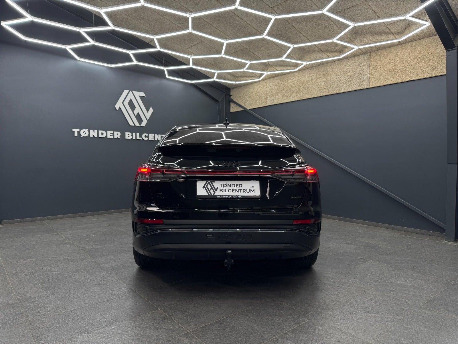 Sort Audi Q4 e-tron fra 2024