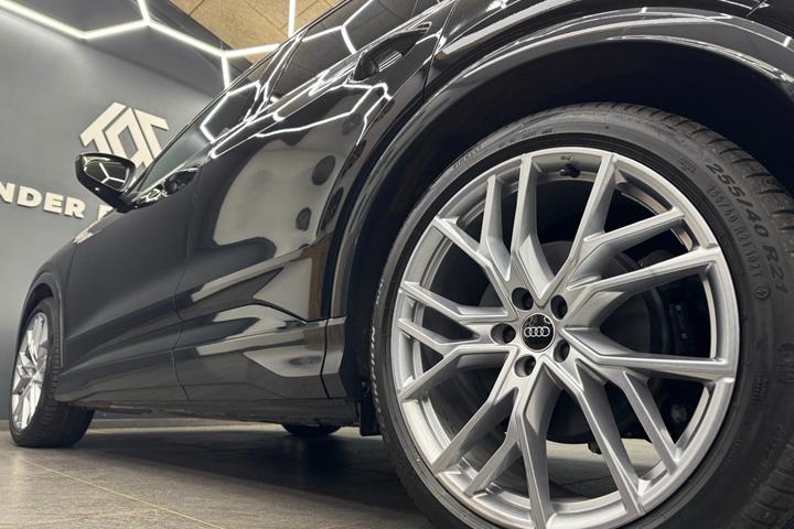 Sort Audi Q4 e-tron fra 2024