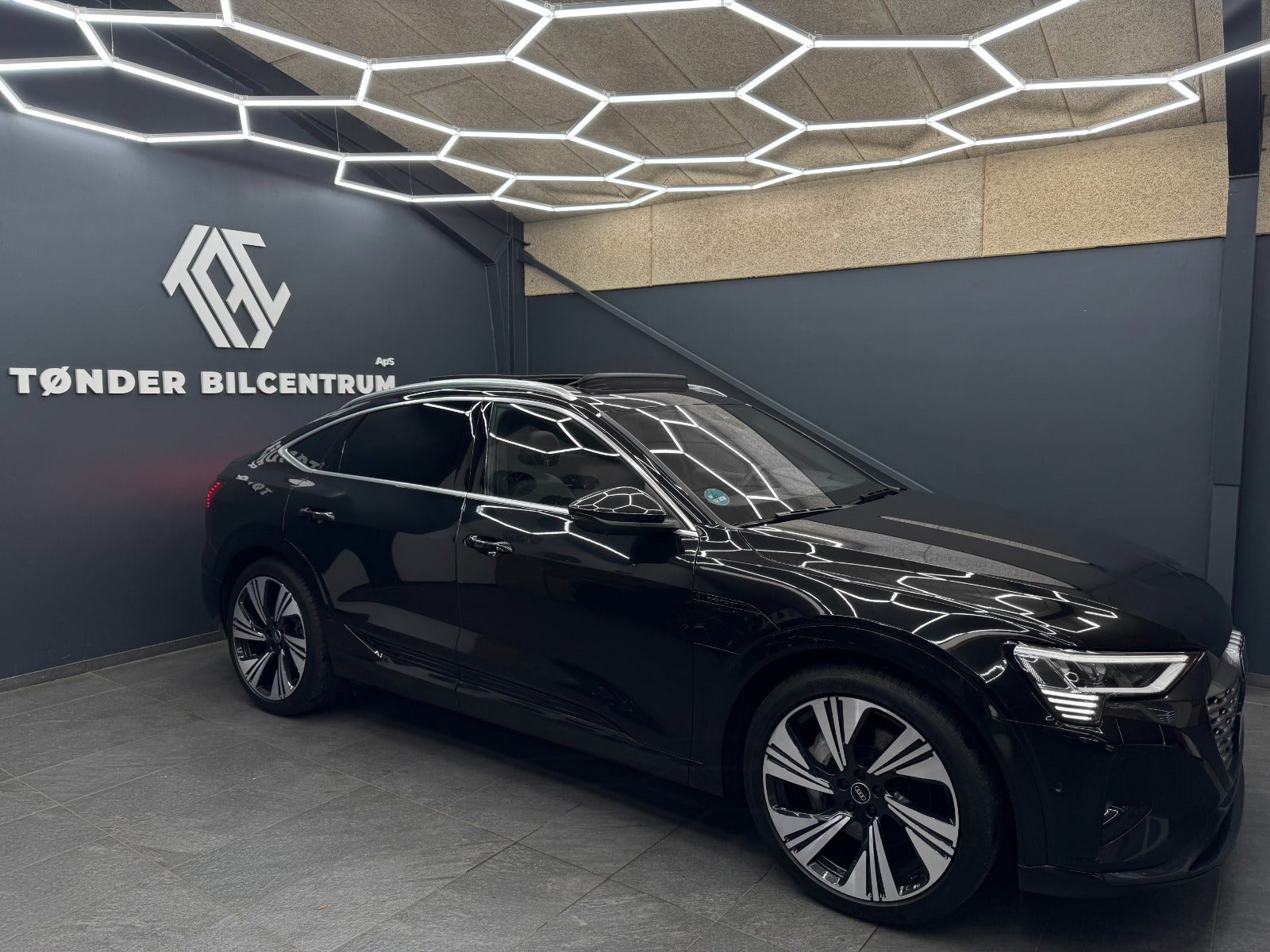 Sort Audi Q8 e-tron fra 2024