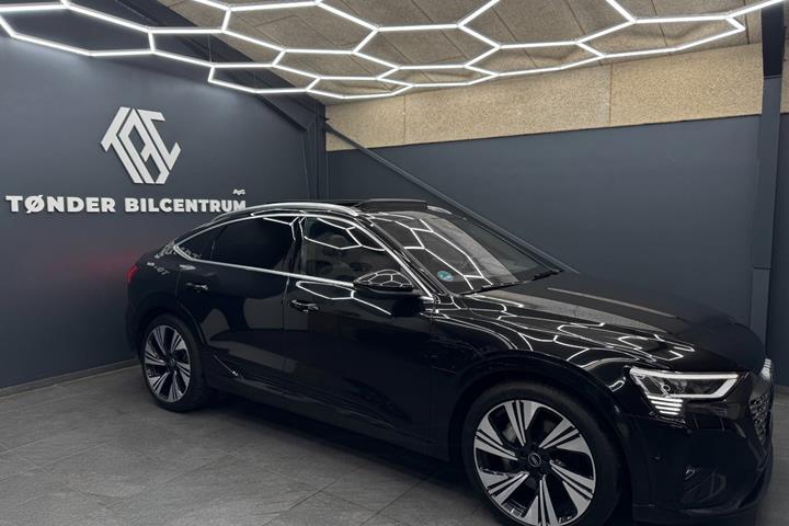 Sort Audi Q8 e-tron fra 2024