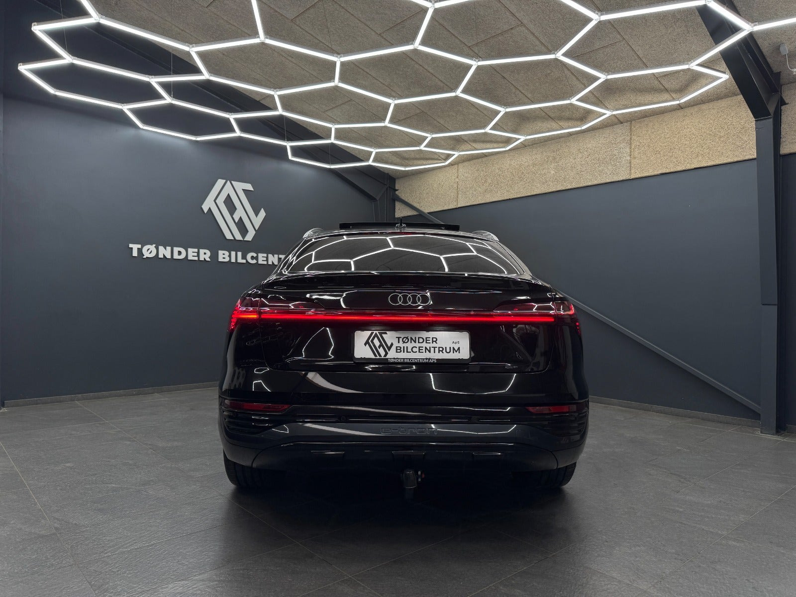 Sort Audi Q8 e-tron fra 2024