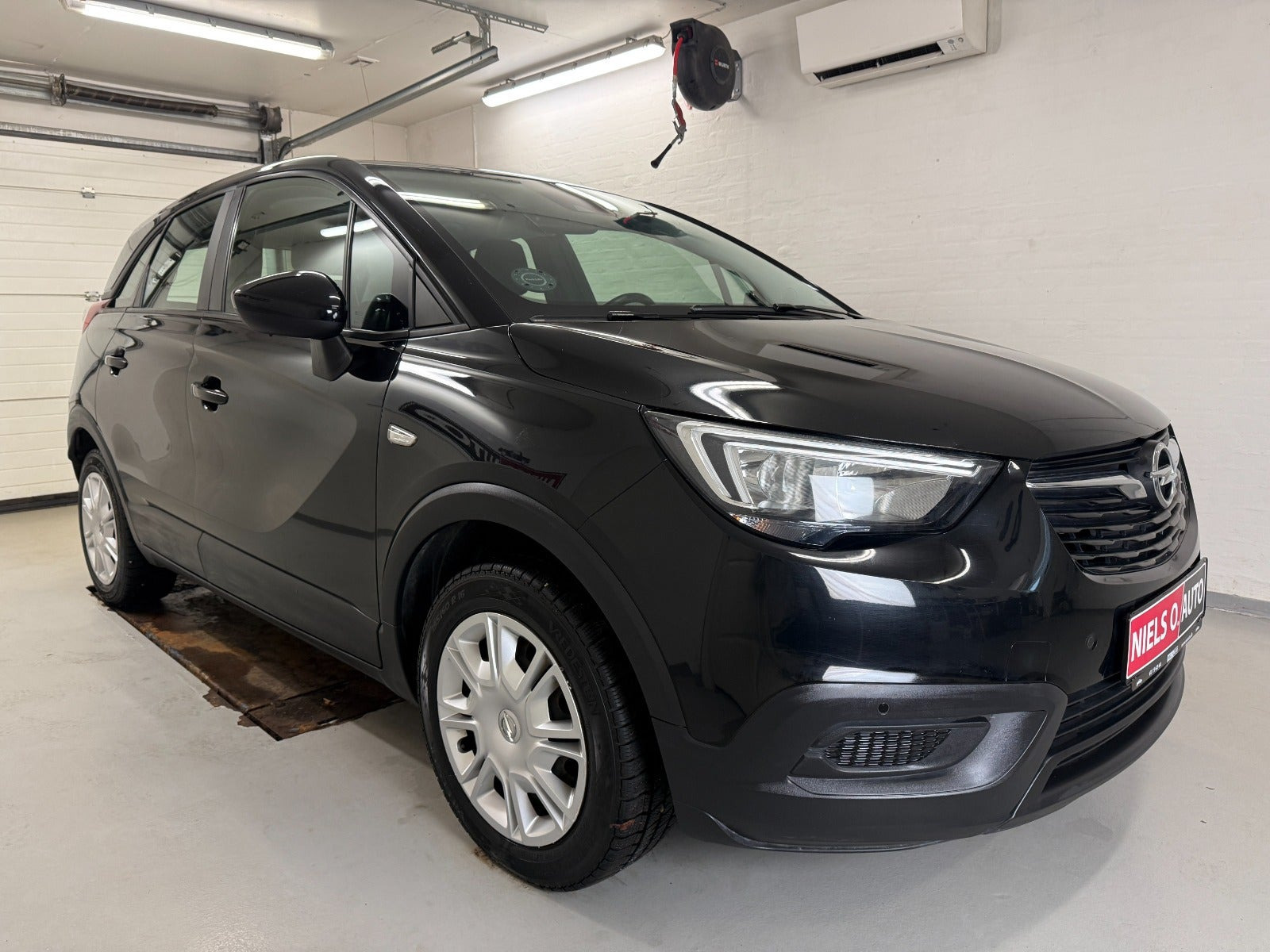 Sort Opel Crossland X fra 2020