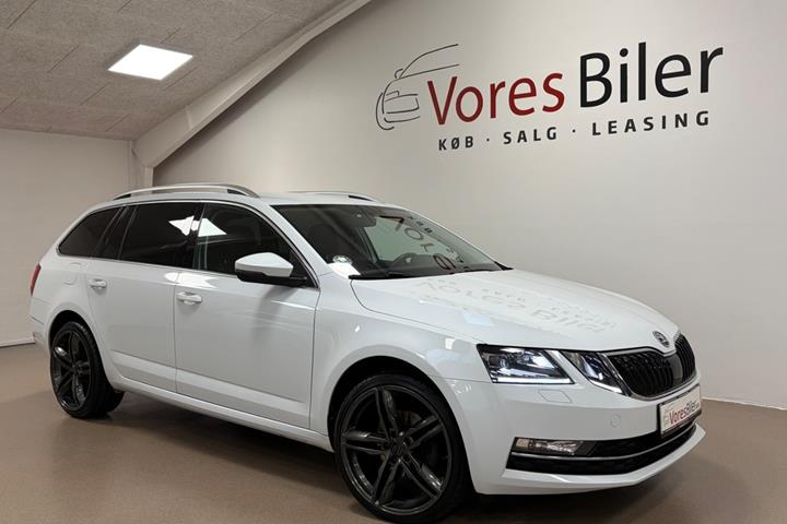 Hvid Skoda Octavia fra 2020