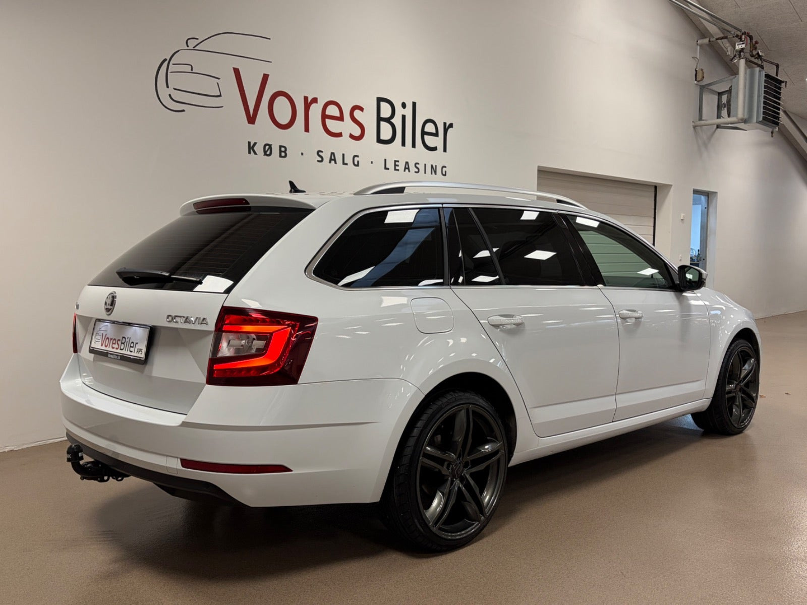 Hvid Skoda Octavia fra 2020