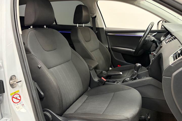 Hvid Skoda Octavia fra 2020