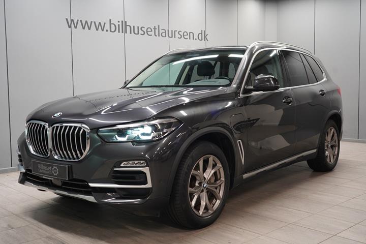 Grå BMW X5 fra 2021
