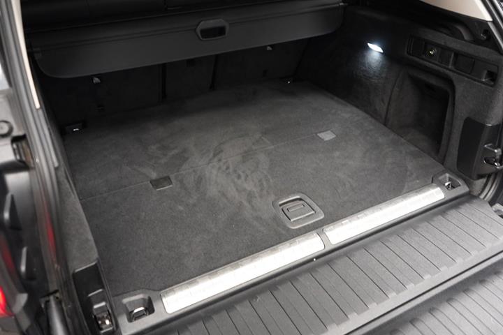 Grå BMW X5 fra 2021