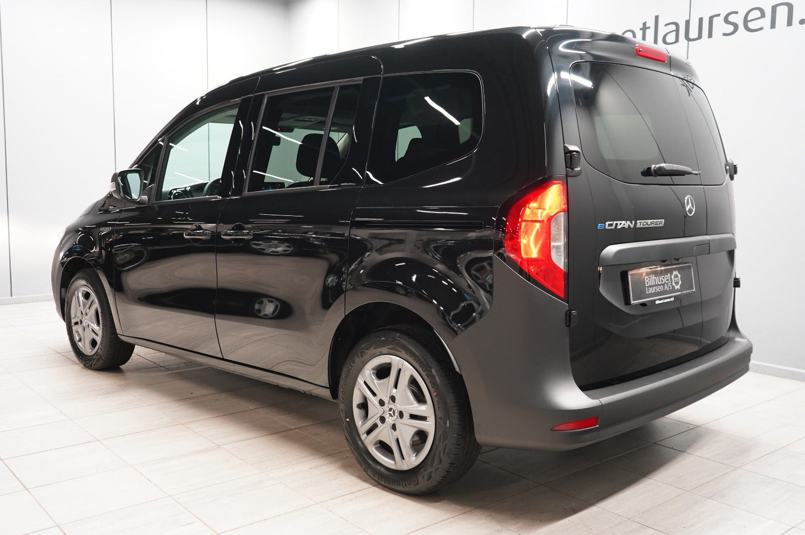Sort Mercedes eCitan fra 2024