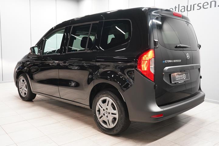 Sort Mercedes eCitan fra 2024