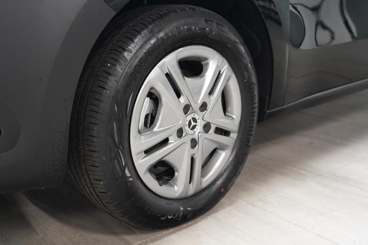 Sort Mercedes eCitan fra 2024