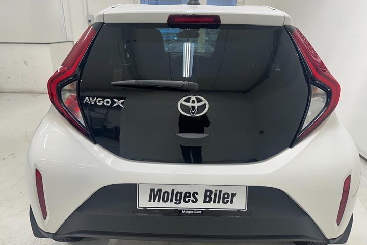 Hvid Toyota Aygo X fra 2022