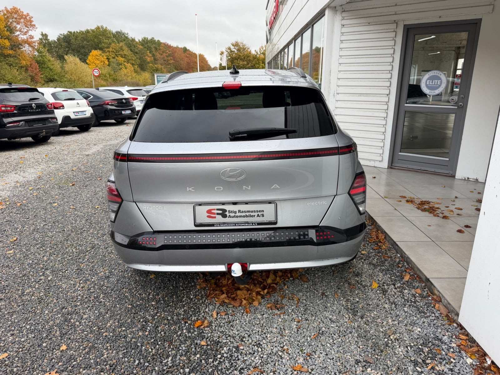 Grå Hyundai Kona fra 2024