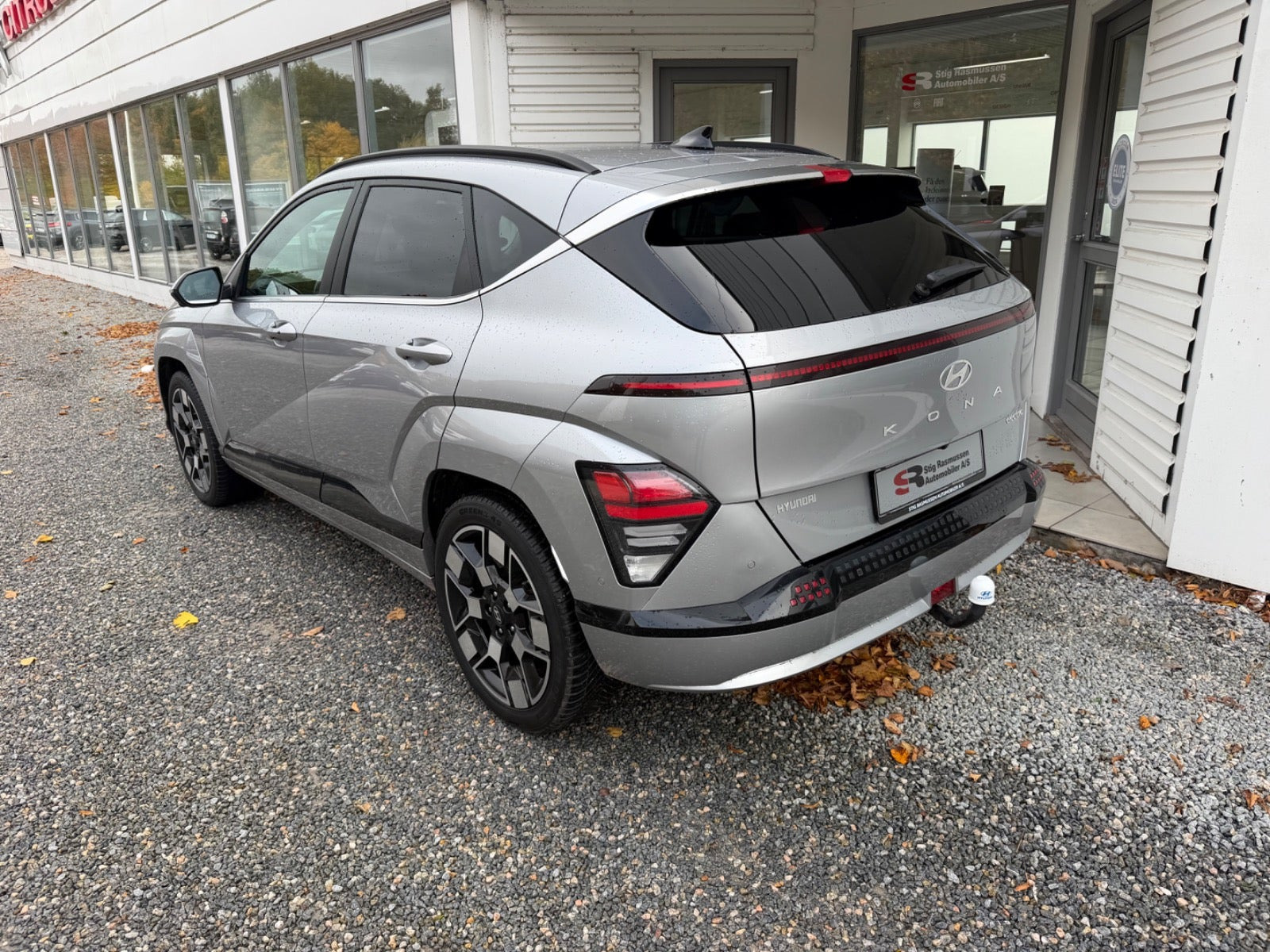 Grå Hyundai Kona fra 2024
