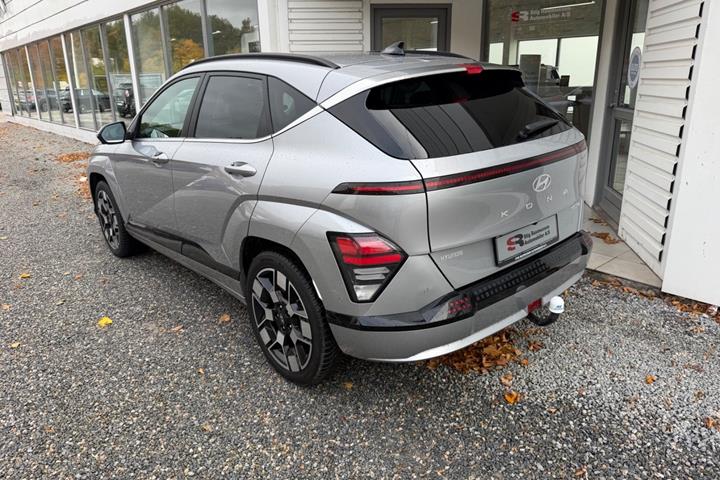 Grå Hyundai Kona fra 2024