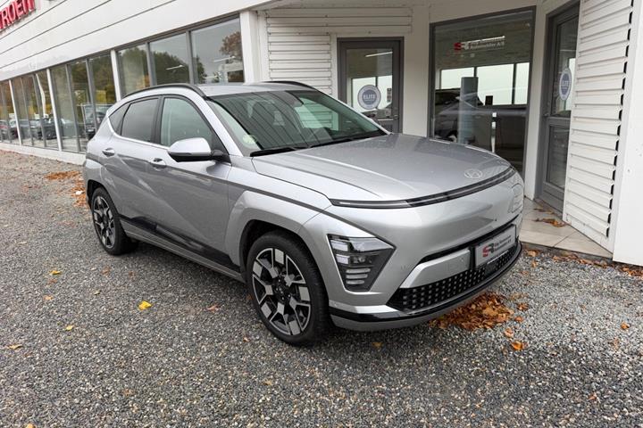 Grå Hyundai Kona fra 2024