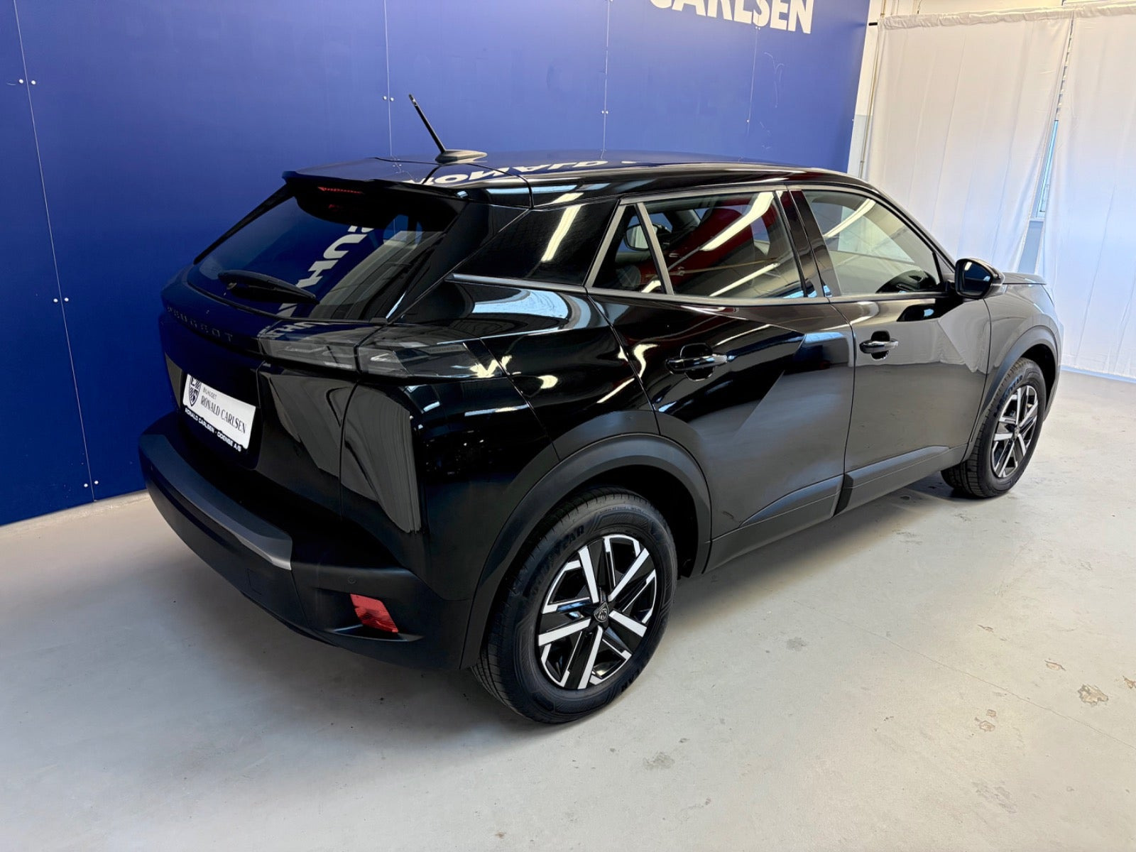 Sort Peugeot e-2008 fra 2025