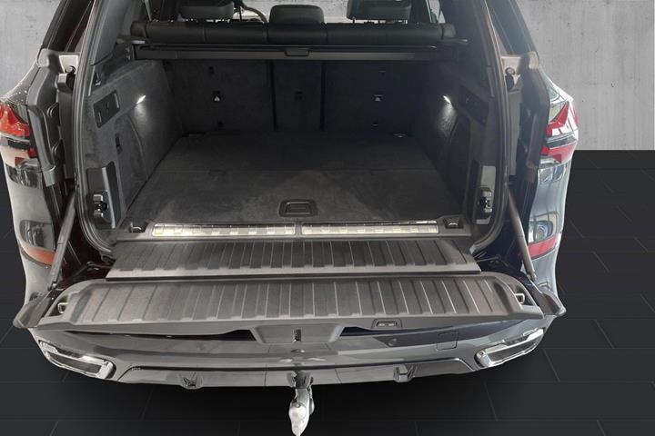 Sort BMW X5 fra 2025