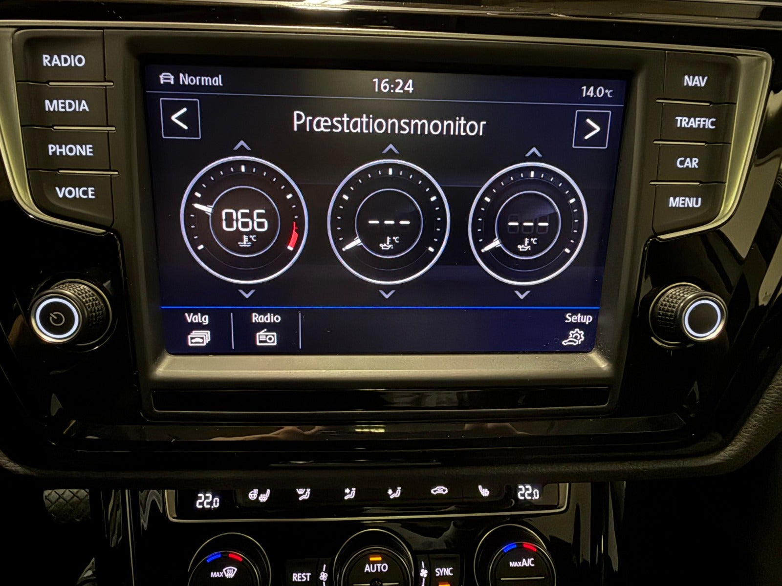 Hvid VW Touran fra 2017
