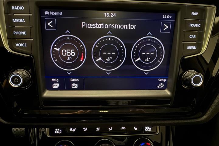 Hvid VW Touran fra 2017