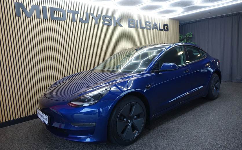 Tesla Model 3 Long Range AWD