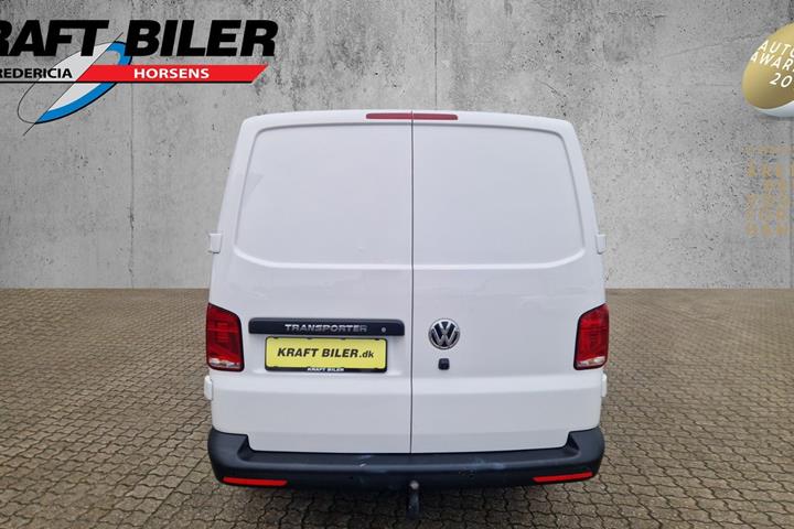 Hvid VW Transporter fra 2024