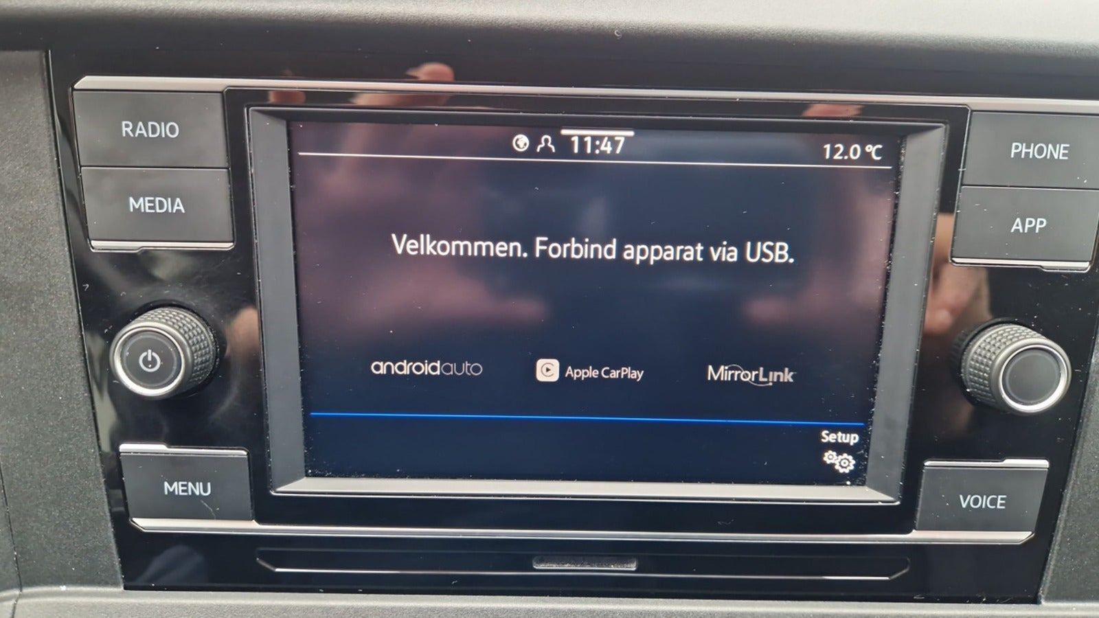 Hvid VW Transporter fra 2024