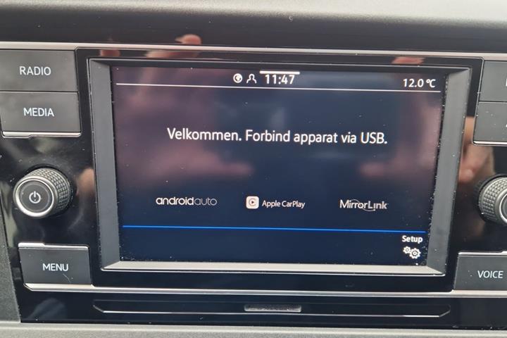 Hvid VW Transporter fra 2024