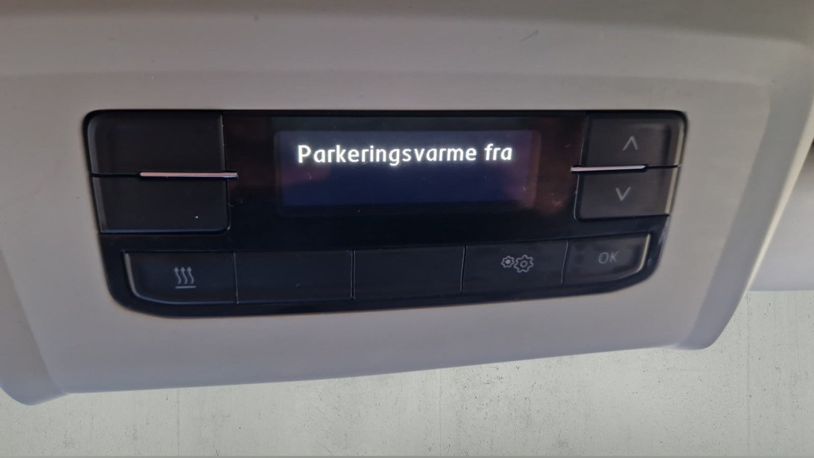 Hvid VW Transporter fra 2024
