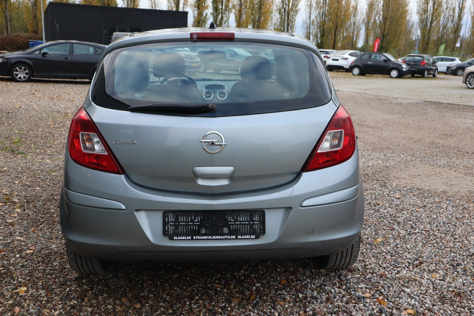 Grå Opel Corsa fra 2011