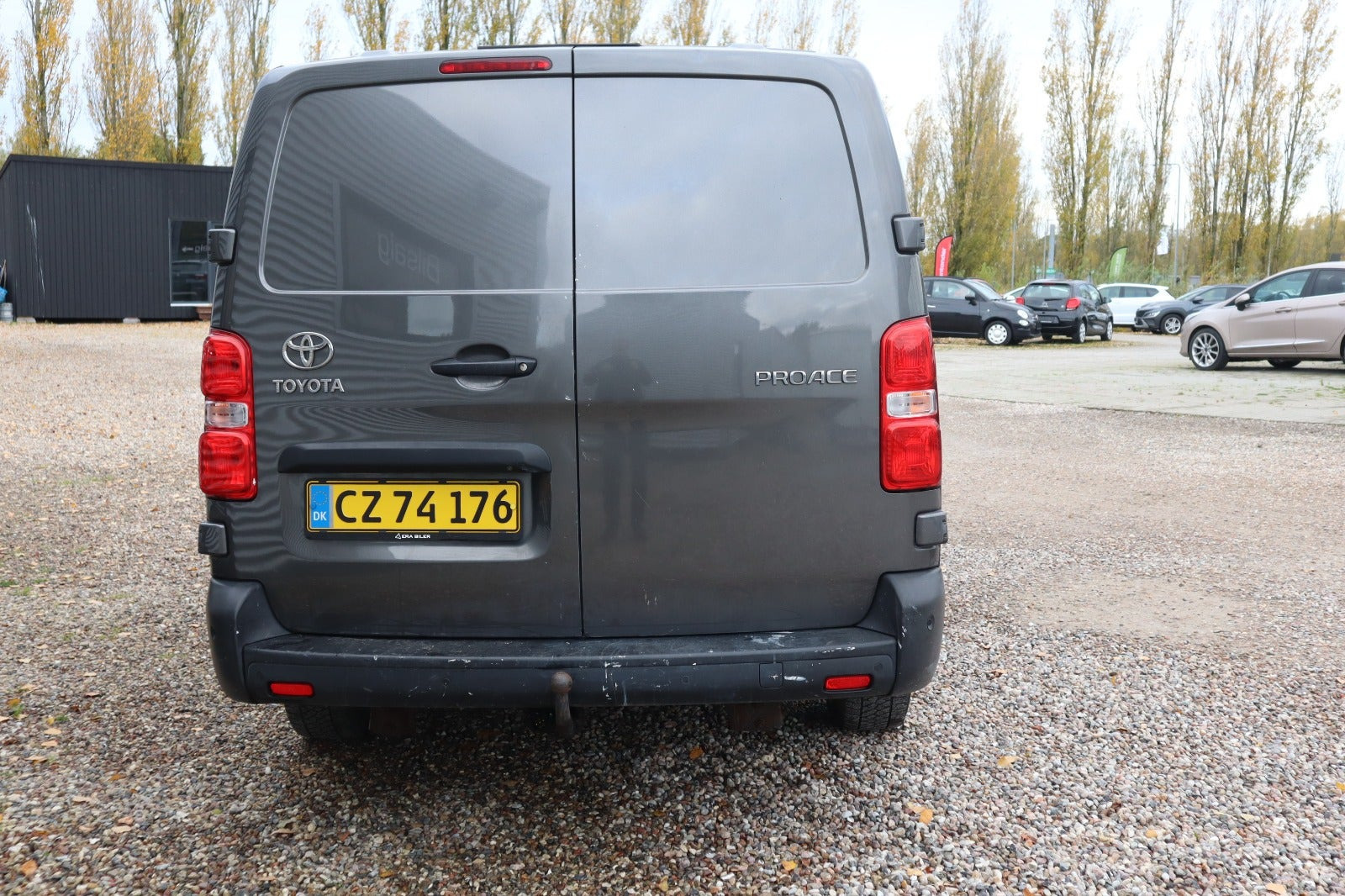 Grå Toyota ProAce fra 2021