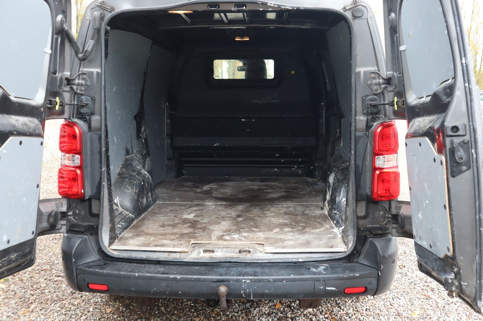 Grå Toyota ProAce fra 2021