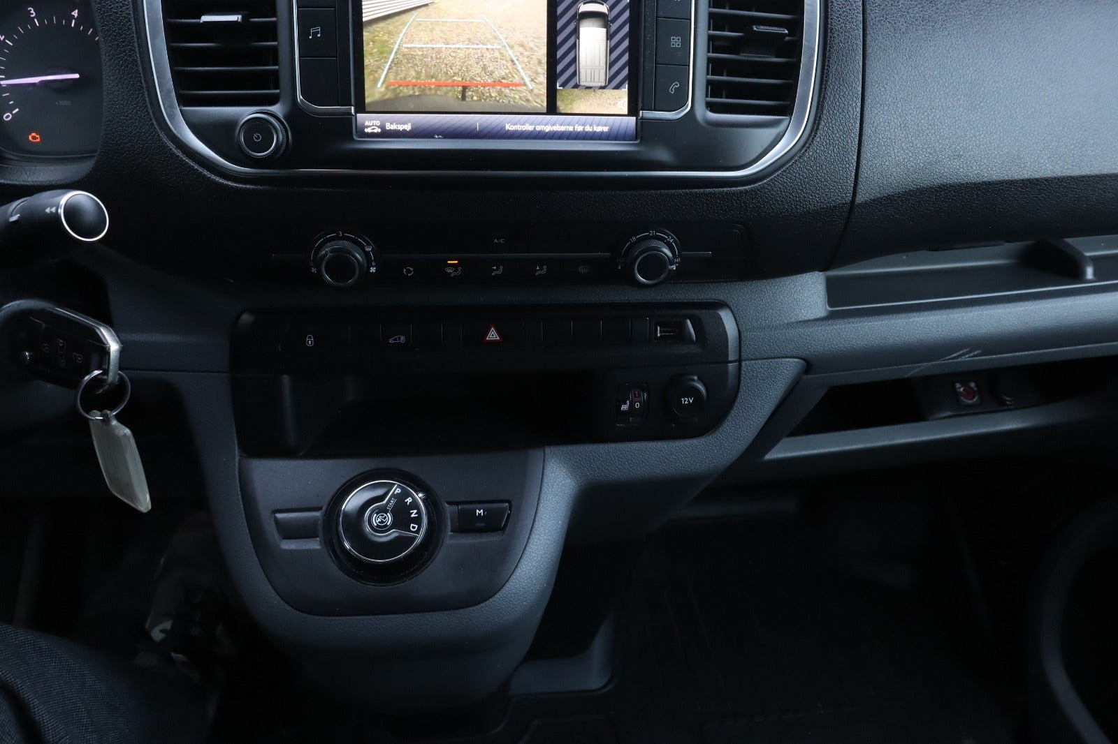 Grå Toyota ProAce fra 2021