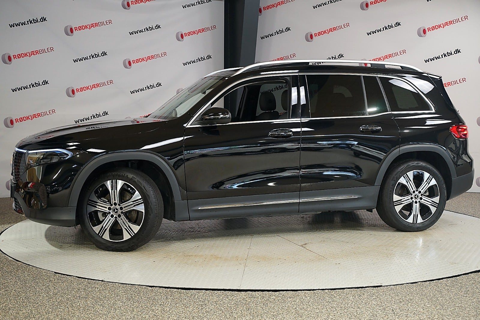 Sort Mercedes EQB250+ fra 2025