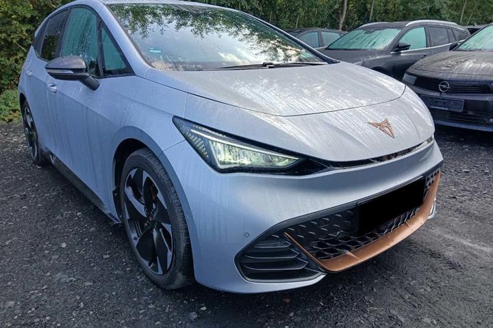 Sølv Cupra Born fra 2023
