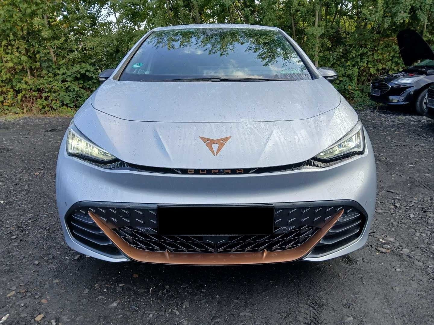 Sølv Cupra Born fra 2023