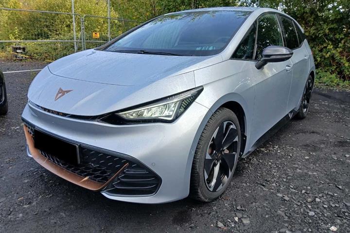 Sølv Cupra Born fra 2023